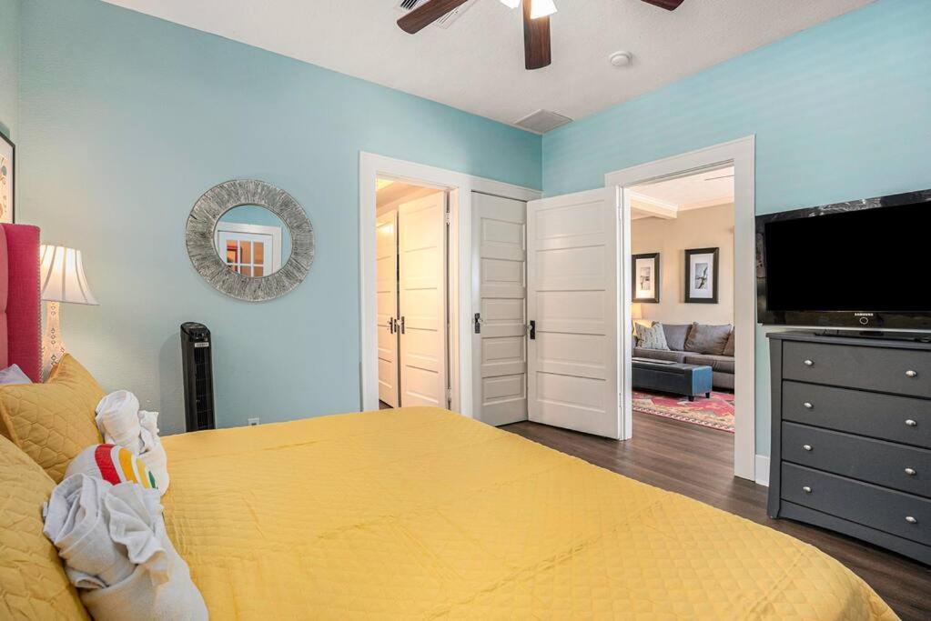Beachy Bungalow! 2Bd, King Bed غالفيستون، تكساس المظهر الخارجي الصورة