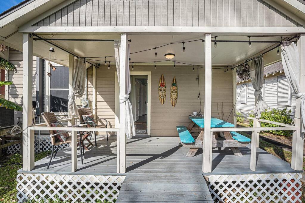 Beachy Bungalow! 2Bd, King Bed غالفيستون، تكساس المظهر الخارجي الصورة